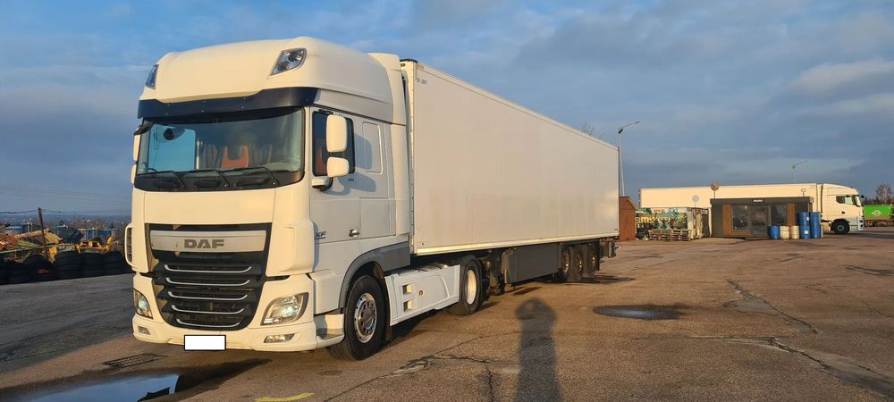 DAF XF106 510 SSC  Zestaw DAF XF106 510 SSC 2015r. z naczepą chłodnia Schmitz 2011r.