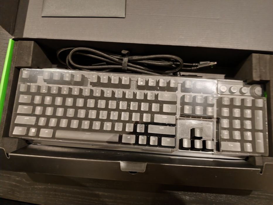 Teclado Gaming Razer Huntsman Elite (Opto-Mecânico) – Com Caixa Original
