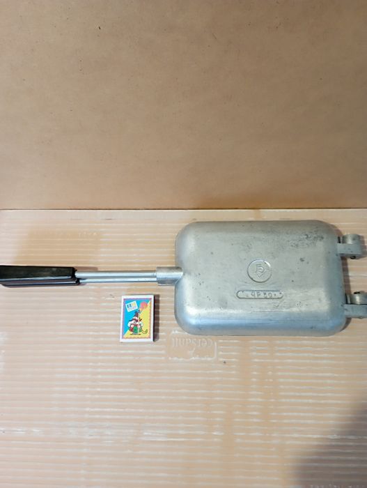 Вафельница.Мишки и шишки.