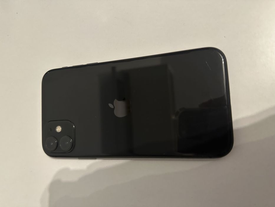 Sprzedam iPhone 11 64 GB – czarny