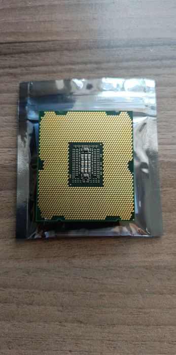 Xeon 2689 c2 X79 8 rdzeni 16 wątków LGA 2011 Turbo boost 3,6ghz