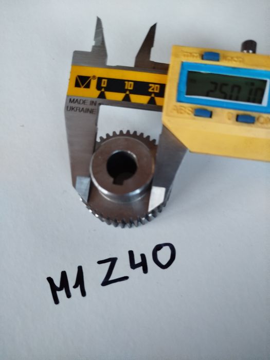 Koła zębate M1 Z40 M1 Z30 otwór przelotowy fi 12mm ,rowek