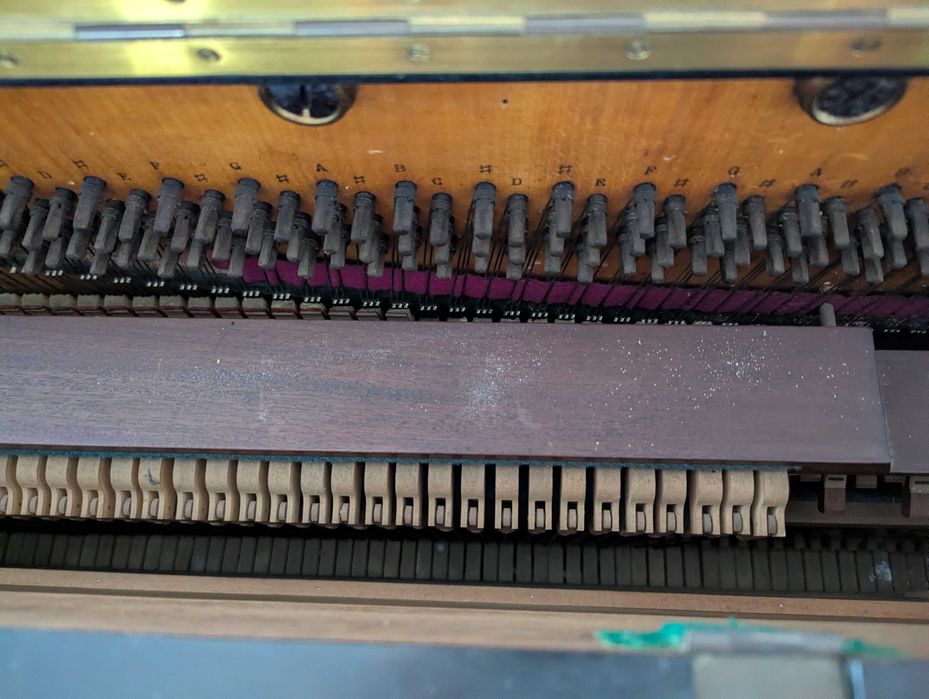 Piano Elcké Paris -Edição Gouttiere série 14752 com banco incluído