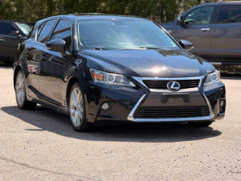 Lexus CT 200h      2017