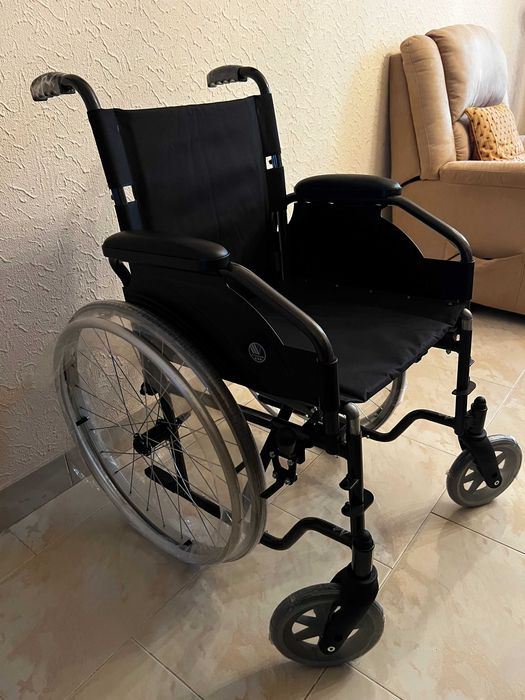 Cadeira de Rodas Vermeiren T101 - NOVA/SELADA