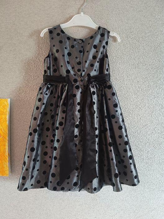 Elegancka sukienka dla dziewczynki 92 -98