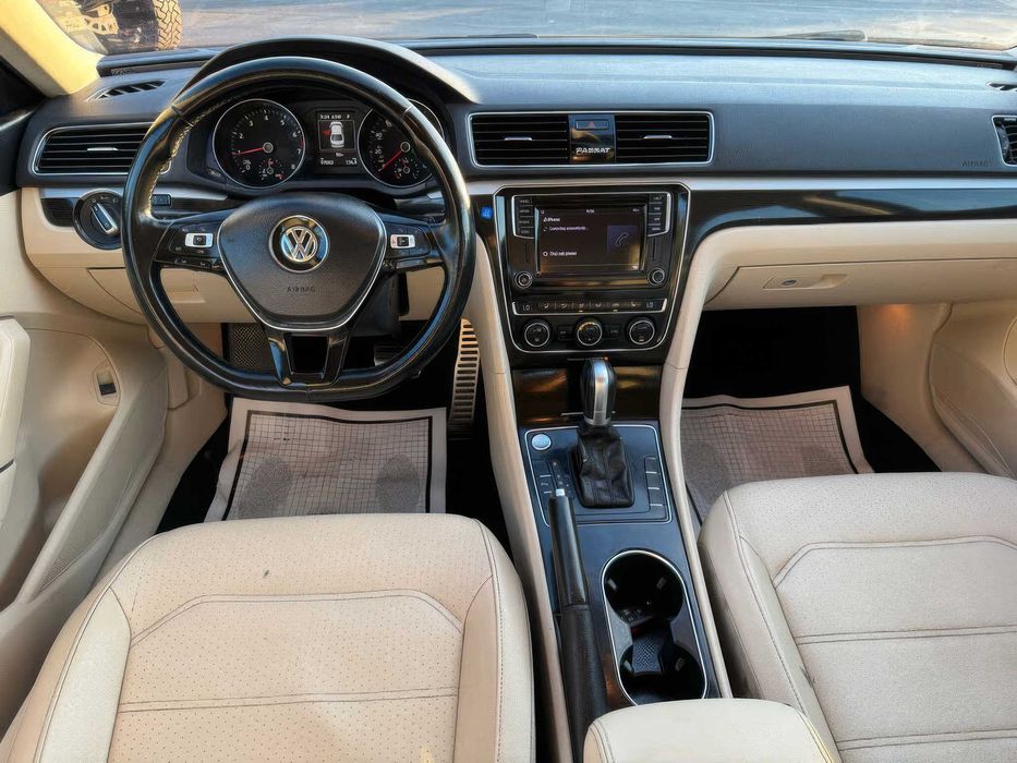 Volkswagen Passat SE R-Line      2019