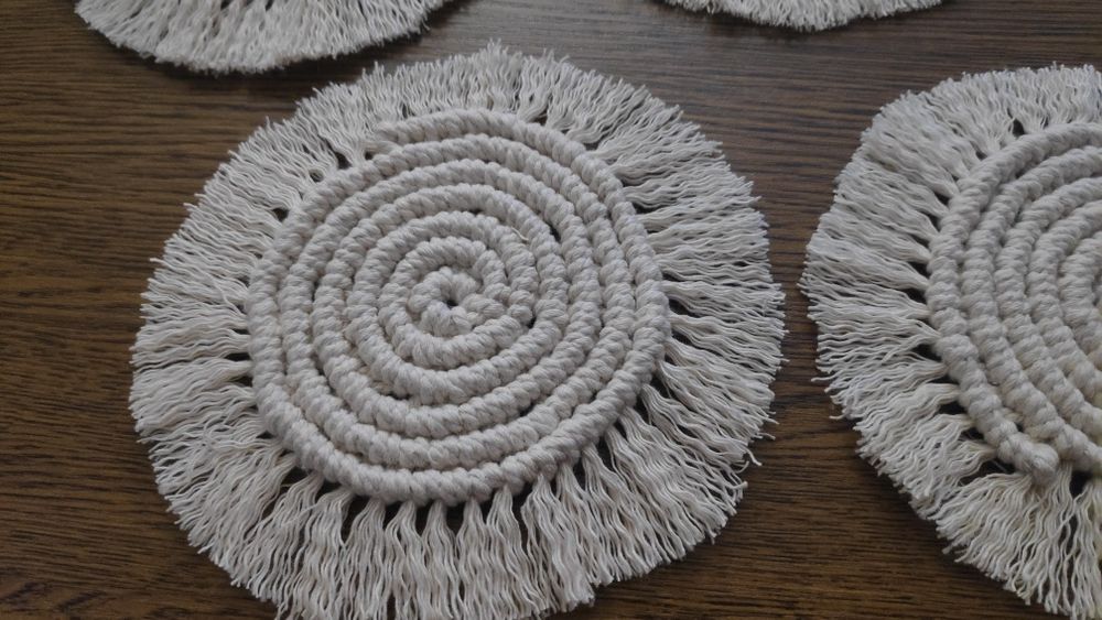 Podkładki pod kubek BOHO z makramy KOMPLET