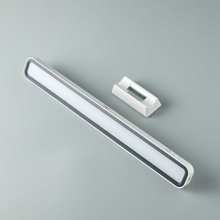 Продам настільну лампу