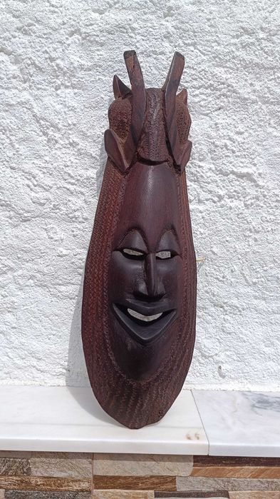 Peças de decoração: Máscaras africanas de pau santo