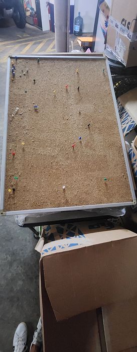 Vendo placares de cortiça  usados