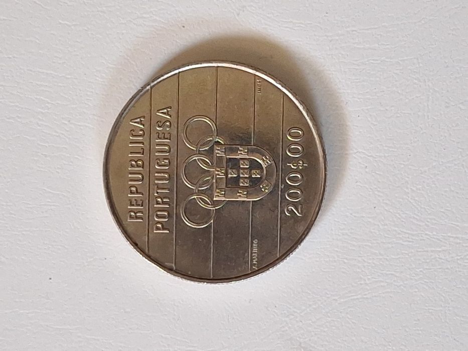 Moeda comemorativa de 200 escudos