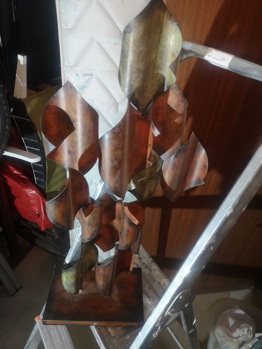 Peça decorativa côr bronze