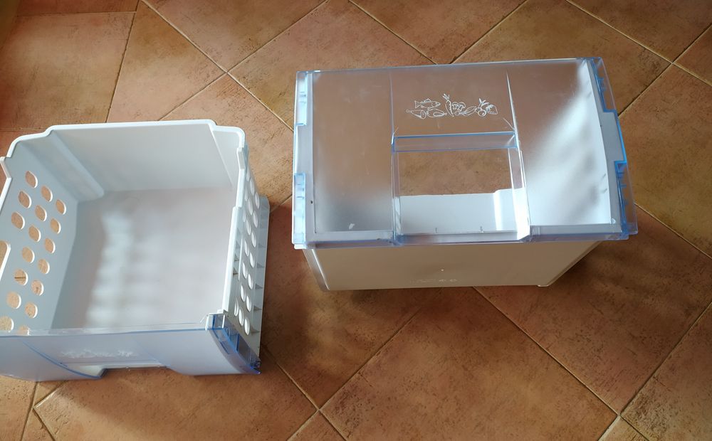 Prateleiras+ grelhas+ ice bank para Beko arca congeladora