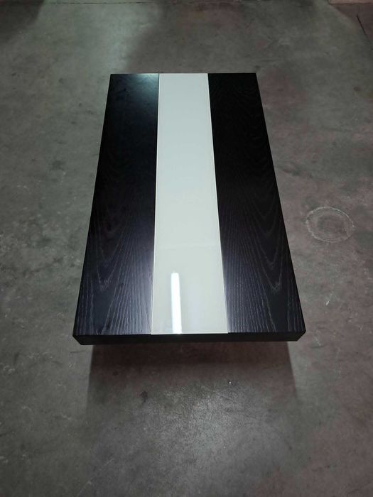 Mesa de centro de madeira retangular pequena