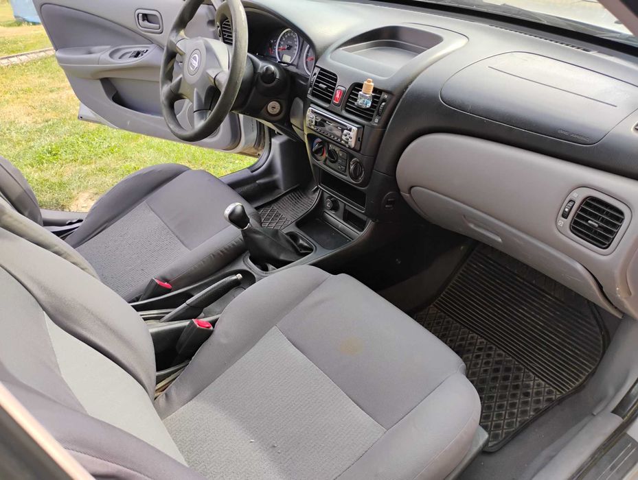 Nissan Almera N16