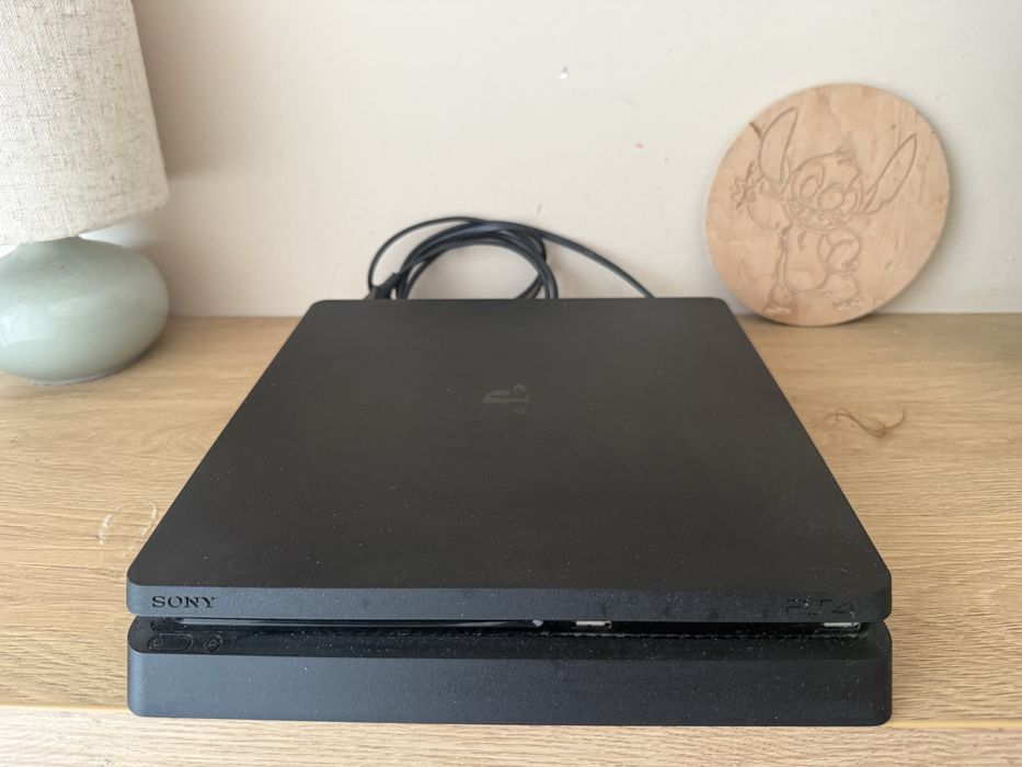 Konsola  PS4 1terabajt