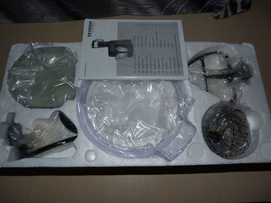 Комбайн кухонний, планетарний міксер Severin KM3890