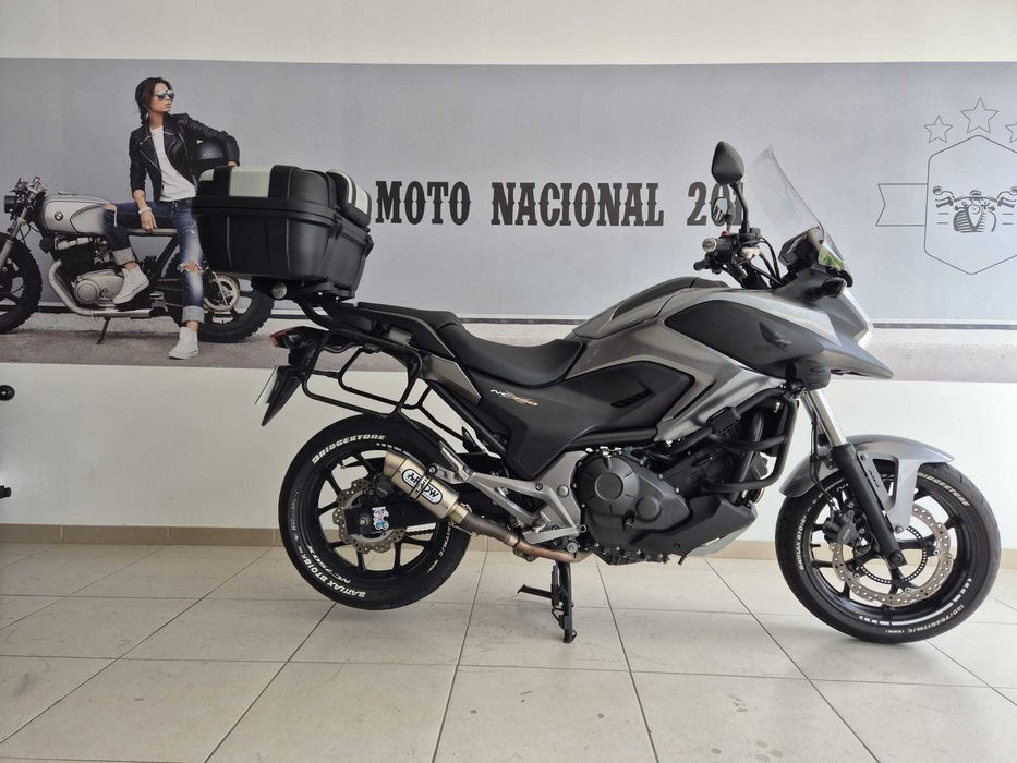 Honda NC 750X poucos KL.