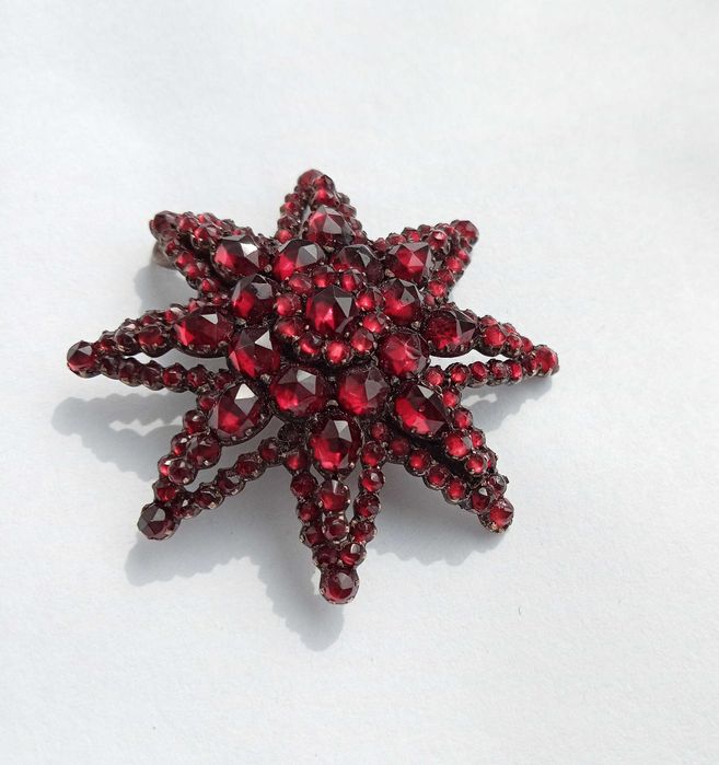 Кулон підвіс Зірочка. Томпак. Натуральний Гранат піроп.