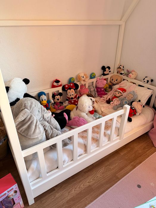 Cama Montessori criança