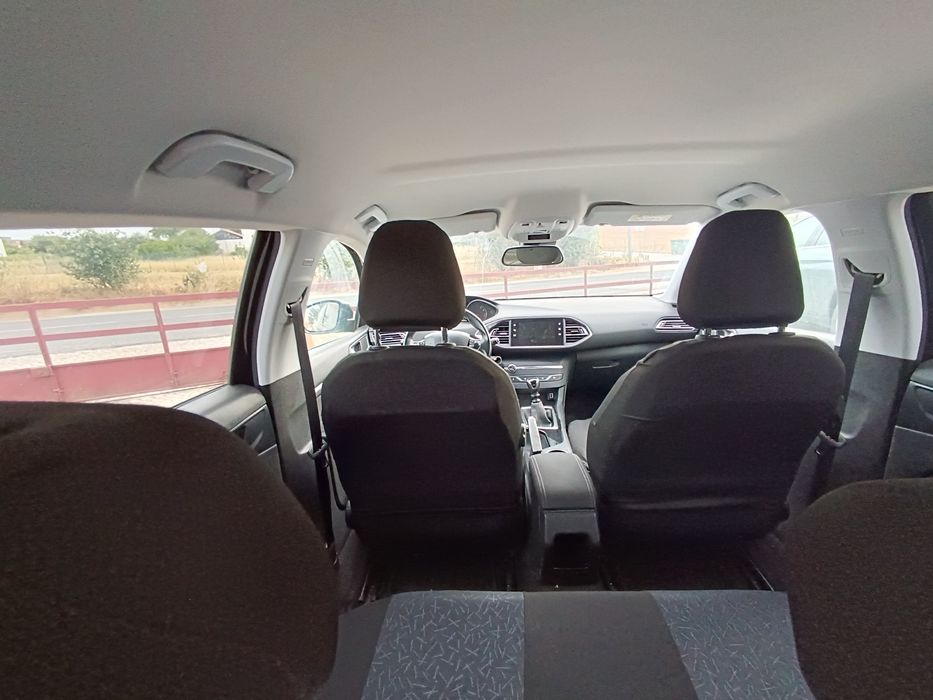 Peugeot 308 — fotografia 8