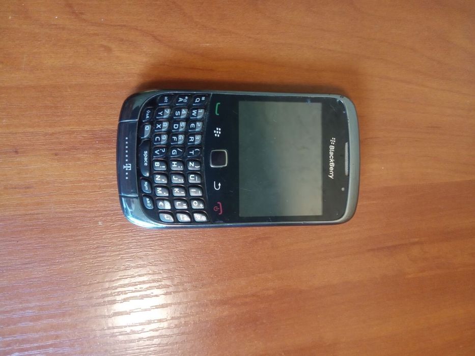 Телефон Blackberry Curve 8900