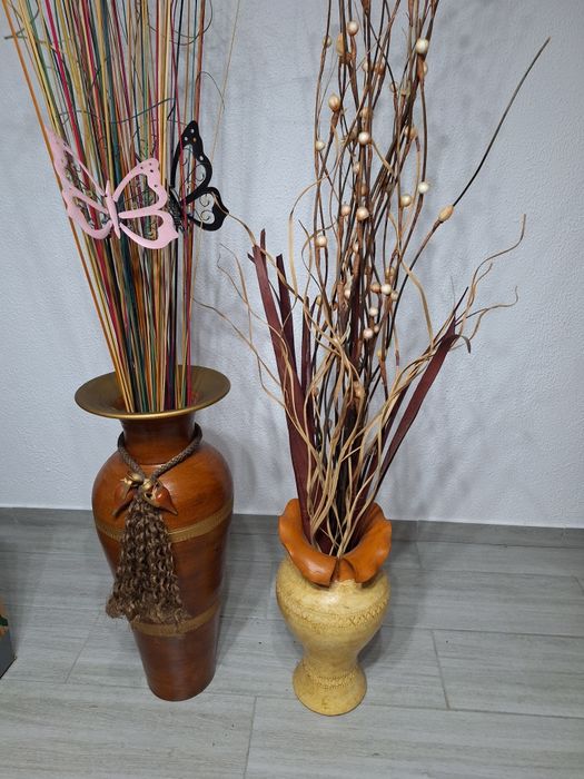 2 jarros decorativos como novos