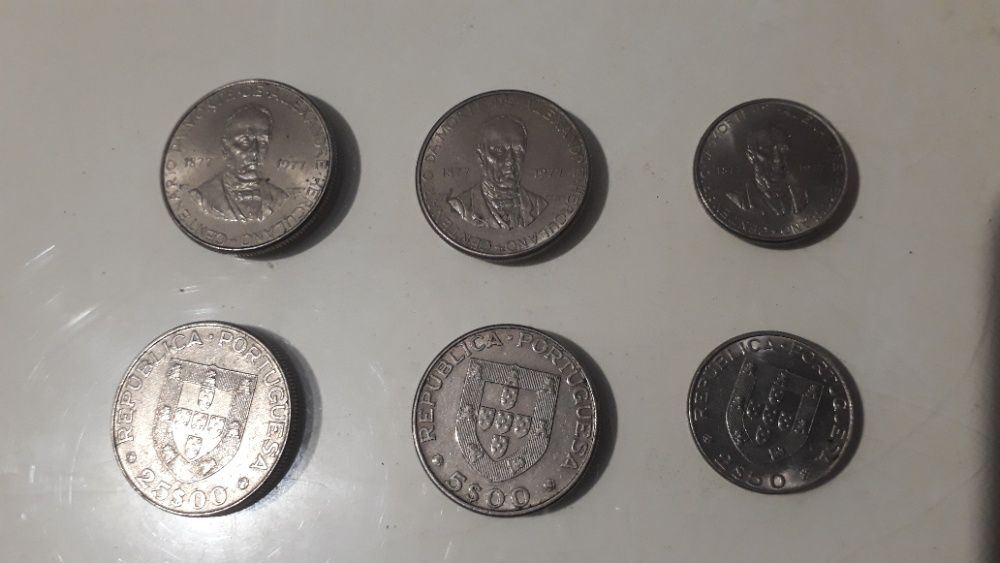 Moedas (580 unidades) Comemoraçao Centenario Alex. Herculano 1877/977