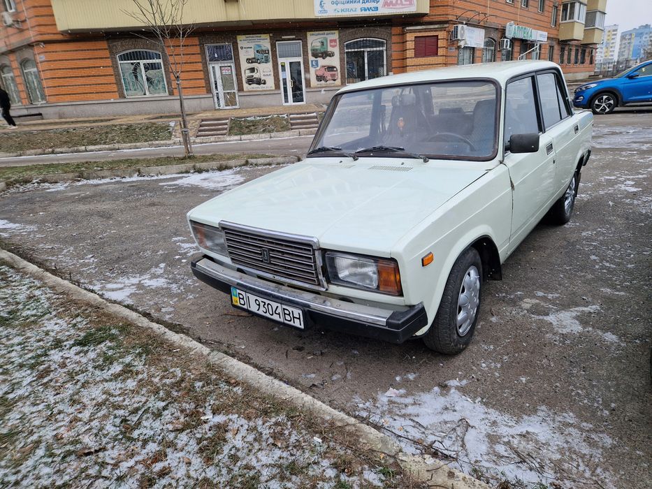 Авто в хорошому стані.сів поїхав