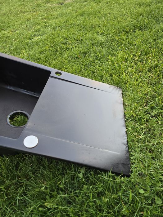 Zlew granitowy czarny z baterią