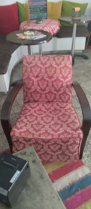 Cadeirãos Antigos...E muito mais !