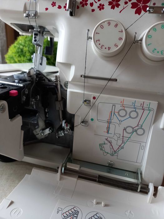 Maszyna do szycia Juno 990D