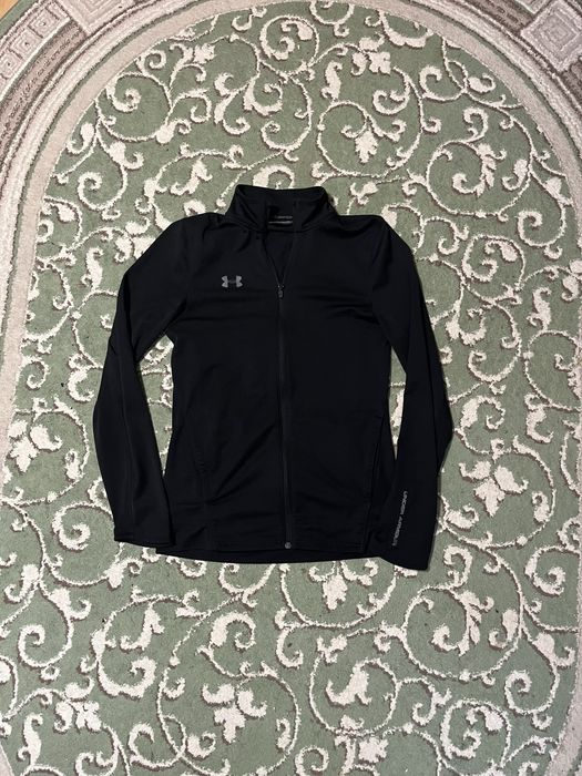 Under armour спортивна кофта