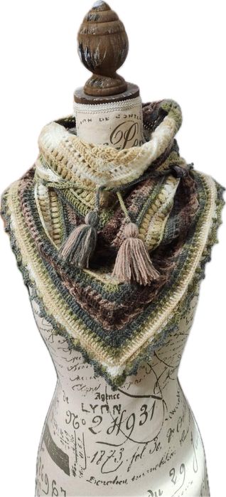 Chusta strzałka recznie robiona na drutach