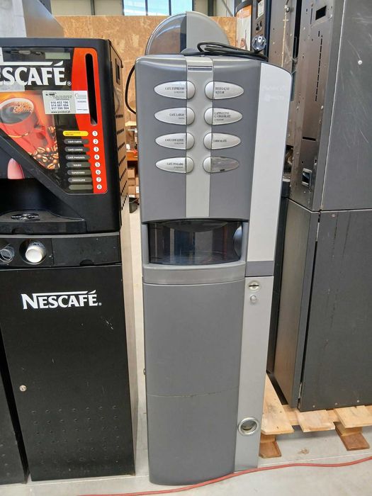 Máquinas de venda automática- café e snacks - vending