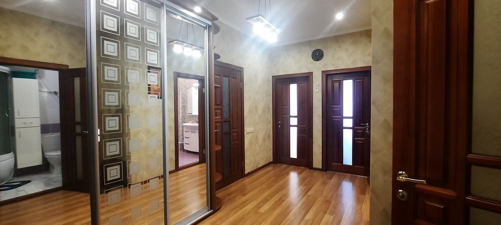 Залізн.Вокзал Центр /85м²:3кімн;2сан.в;джакузі/ Видова є укриття