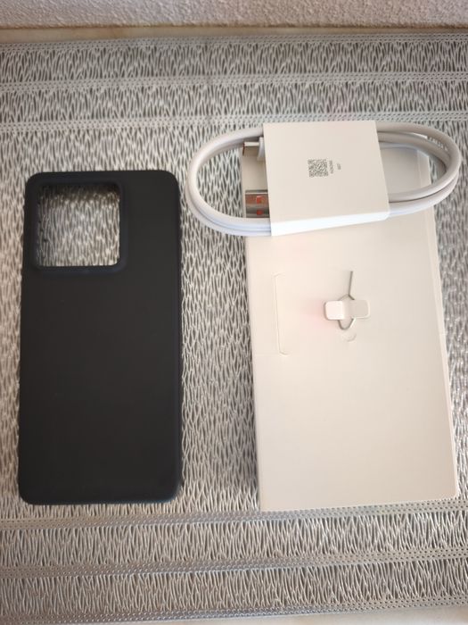 Xiaomi 14T  com 12GB de  RAM e 256 GB de memoria
