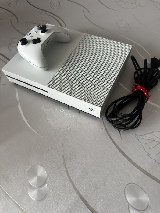 Xbox One S  stan bardzo dobry