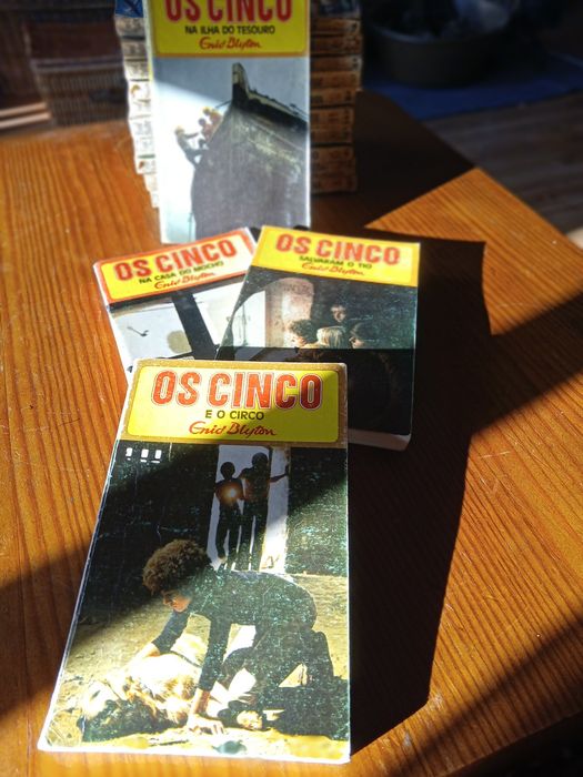 Livros dos cinco Enid Blyton
