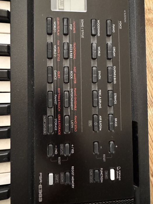 Yamaha PSR-E383 – stan idealny, jak nowy