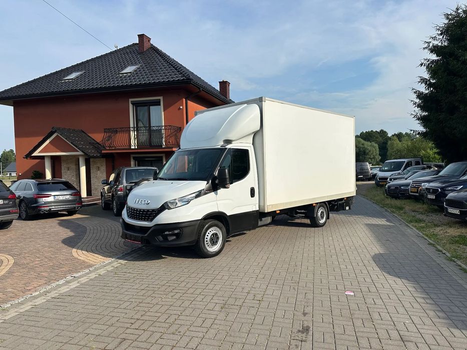 Iveco DAILY  Kontener Winda  Grzanie/Chłodzenie