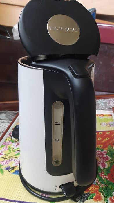 электро чайники из нержавейки и  Фирменный РOLARIS из Германии.