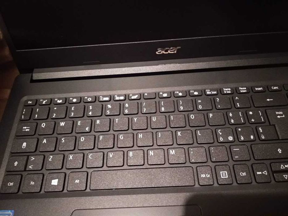 Laptop Acer Extensa 15 EX215-31-C476