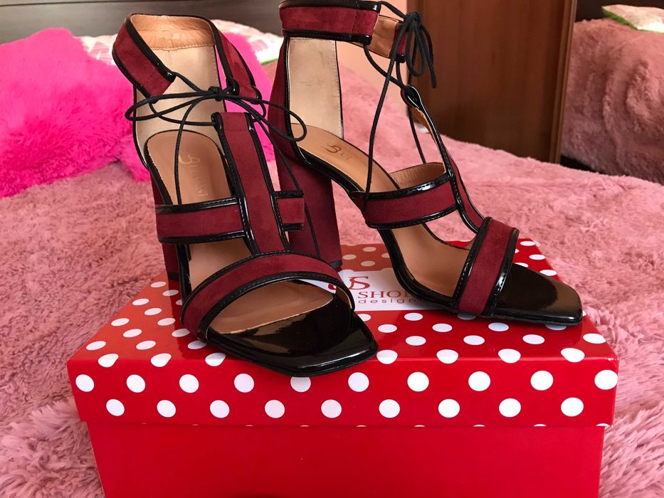 Nowe skórzane sandały Ulmani 40