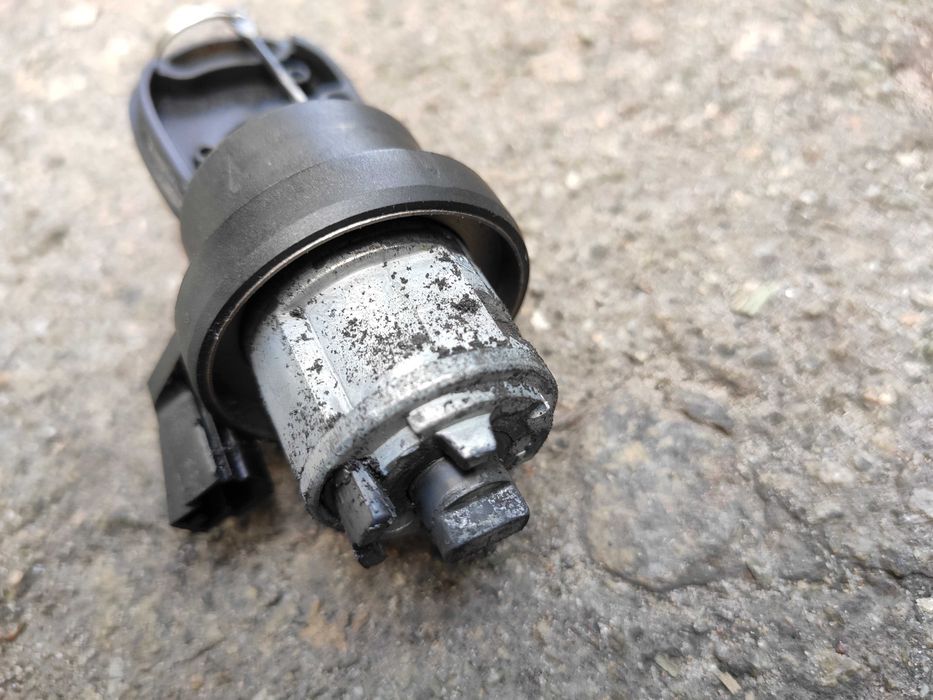 Аварійне відкривання замка дверей авто, ремонт замків, нові ключі чіп