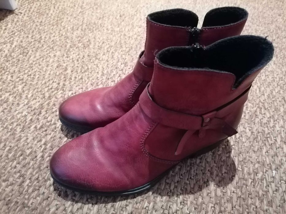 Botins Rieker 38