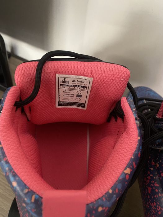 Patins marca Chaya
