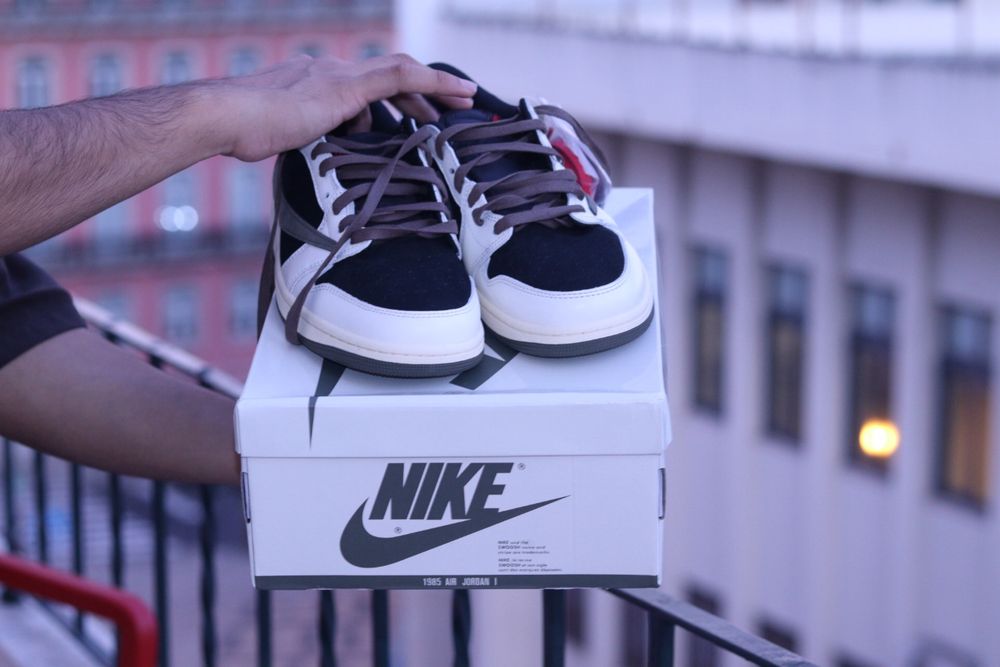 Nike travis scott