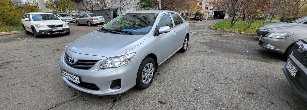 Продам автомобіль Toyota Corolla